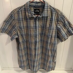 The North Face Men’s Button Down Short Sleeve Shirt Large